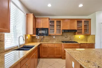 37639 Botanica Place, Murrieta, CA 92562 - Photo 17