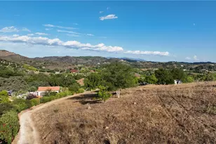 22735 Carancho Rd, Temecula, CA 92590 - Photo 11