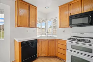 27962 Palm Villa Dr, Menifee, CA 92584 - Photo 11