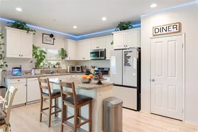 28833 Barn Swallow Way, Murrieta, CA 92563 - Photo 11