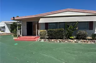 900 W Johnston, Hemet, CA 92543 - Photo 1