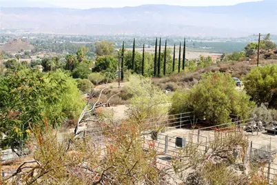 21 Vista Del Valle, Hemet, CA 92544 - Photo 13