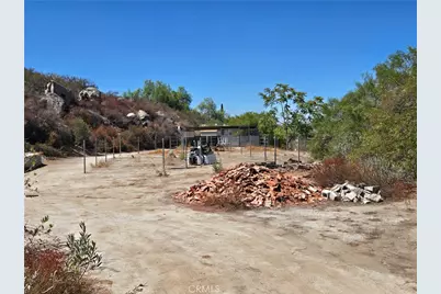 21 Vista Del Valle, Hemet, CA 92544 - Photo 15