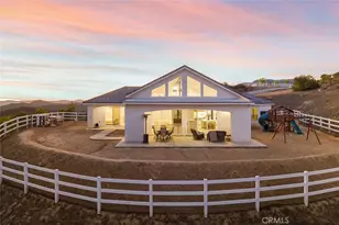 38566 Vista Del Bosque, Murrieta, CA 92562 - Photo 3