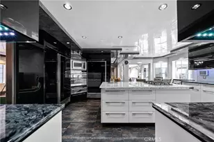 11372 Dona Teresa Dr, Studio City, CA 91604 - Photo 19