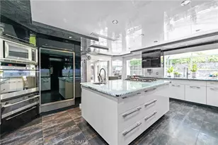 11372 Dona Teresa Dr, Studio City, CA 91604 - Photo 13