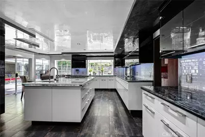 11372 Dona Teresa Drive, Studio City, CA 91604 - Photo 15