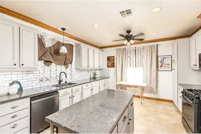 245 Glenview Lane, Hemet, CA 92545 - Photo 9