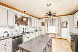 245 Glenview Ln, Hemet, CA 92545 - Photo 9