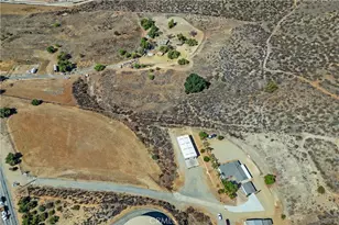 23742 Bundy Canyon Rd, Wildomar, CA 92595 - Photo 35