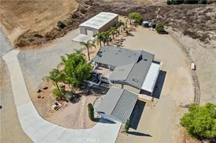 23742 Bundy Canyon Rd, Wildomar, CA 92595 - Photo 5