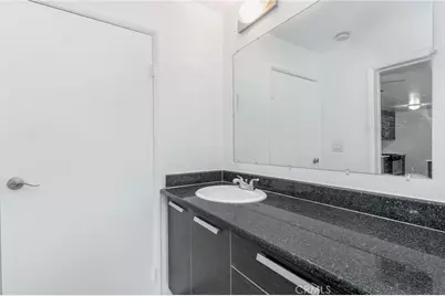 7254 Vassar Ave #308, Canoga Park, CA 91303 - Photo 13