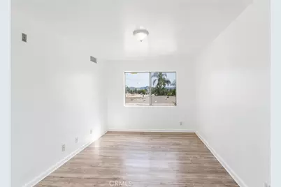 7254 Vassar Ave #308, Canoga Park, CA 91303 - Photo 17