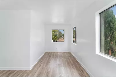 7254 Vassar Ave #308, Canoga Park, CA 91303 - Photo 9