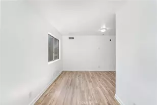 7254 Vassar Ave, Canoga Park, CA 91303 - Photo 13