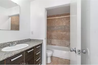 7254 Vassar Ave #308, Canoga Park, CA 91303 - Photo 3