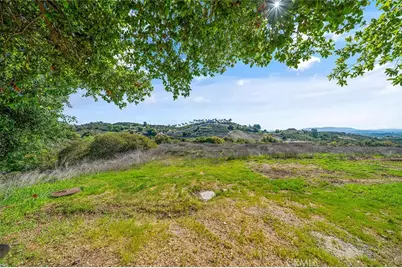 21128 Via Los Laureles, Murrieta, CA 92562 - Photo 57