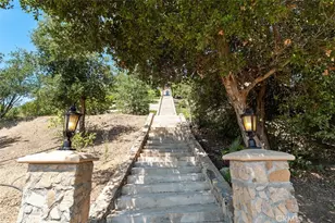 21128 Via Los Laureles, Murrieta, CA 92562 - Photo 53