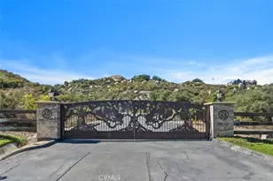 42125 Calle Paramo, Murrieta, CA 92562 - Photo 9