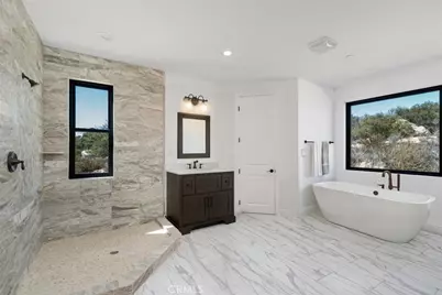 42125 Calle Paramo, Murrieta, CA 92562 - Photo 29