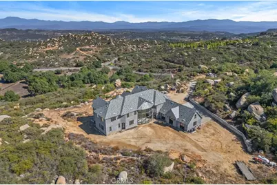 42125 Calle Paramo, Murrieta, CA 92562 - Photo 65