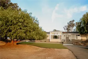 39220 Gray Squirrel Rd, Temecula, CA 92592 - Photo 7