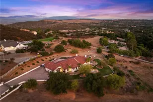 21977 Paseo Chico, Murrieta, CA 92562 - Photo 3
