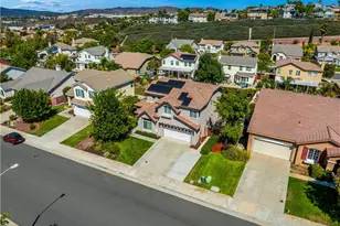 30808 Evian Dr, Murrieta, CA 92563 - Photo 5