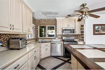 33386 Harvest Way, Wildomar, CA 92595 - Photo 19