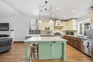 19250 Henshaw Ct, Lake Elsinore, CA 92530 - Photo 9