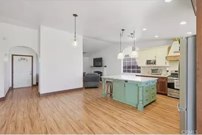 19250 Henshaw Ct, Lake Elsinore, CA 92530 - Photo 7