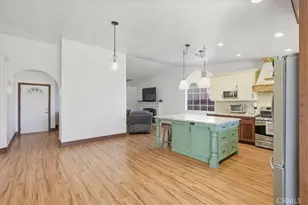 19250 Henshaw Ct, Lake Elsinore, CA 92530 - Photo 7