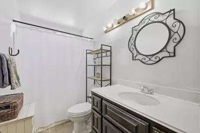 19250 Henshaw Ct, Lake Elsinore, CA 92530 - Photo 13