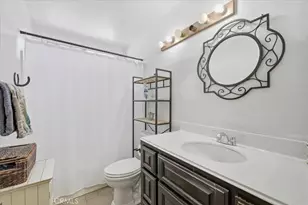 19250 Henshaw Ct, Lake Elsinore, CA 92530 - Photo 13