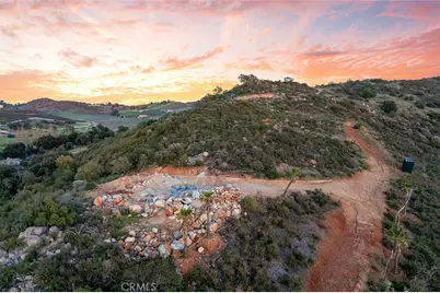 39948 Avenida La Cresta, Murrieta, CA 92562 - Photo 11