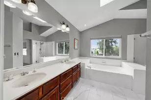 39317 Via Sonrisa, Murrieta, CA 92593 - Photo 13