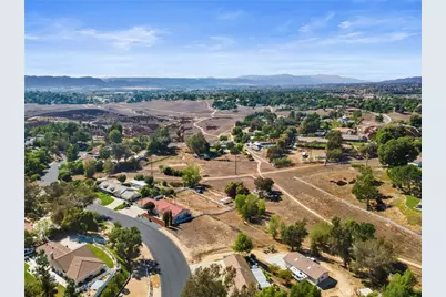 30770 Avenida Buena Suerte, Temecula, CA 92591 - Photo 5