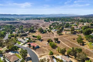 30770 Avenida Buena Suerte, Temecula, CA 92591 - Photo 5