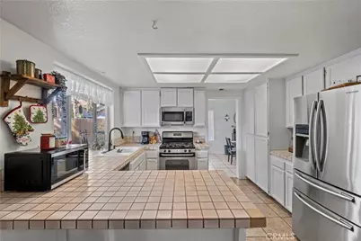 2611 Jeffery Circle, Hemet, CA 92545 - Photo 13