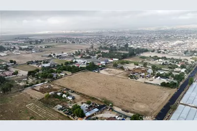 2 Lemon Avenue, Perris, CA 92571 - Photo 7