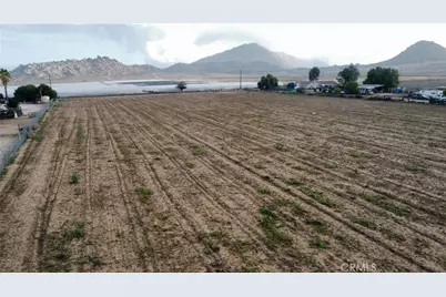 2 Lemon Avenue, Perris, CA 92571 - Photo 13