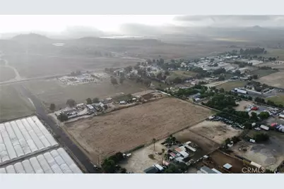 2 Lemon Avenue, Perris, CA 92571 - Photo 5