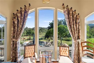 22285 Bear Creek Dr, Murrieta, CA 92562 - Photo 5