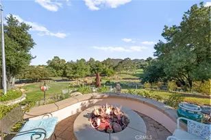 22285 Bear Creek Dr, Murrieta, CA 92562 - Photo 19