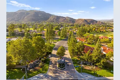 22285 Bear Creek Drive, Murrieta, CA 92562 - Photo 39