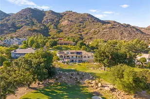 22285 Bear Creek Dr, Murrieta, CA 92562 - Photo 13