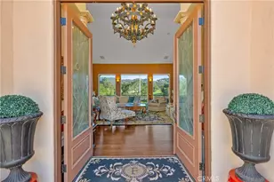 22285 Bear Creek Dr, Murrieta, CA 92562 - Photo 7