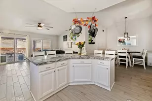 21834 Heliotrope Ln, Wildomar, CA 92595 - Photo 17