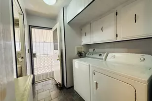 1525 W Oakland Ave, Hemet, CA 92543 - Photo 9