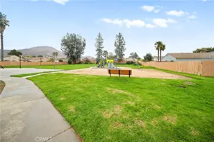 27780 Hillpointe Dr, Menifee, CA 92585 - Photo 33